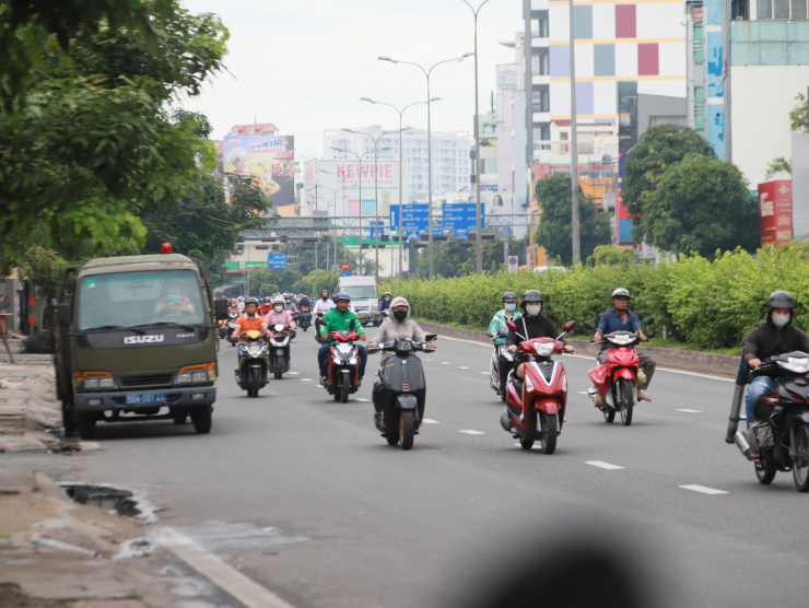 Hình ảnh &#34;lạ&#34; trên đường Cộng Hoà - 3