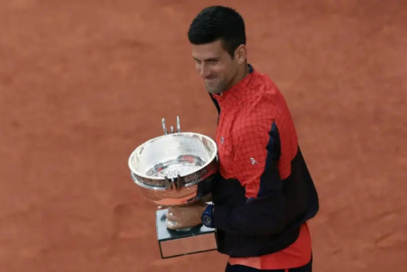 Djokovic ngạo nghễ trên đỉnh cao tennis, còn những siêu kỷ lục chờ vượt qua
