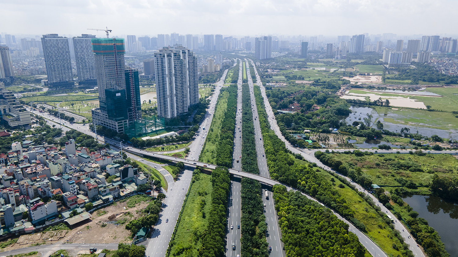Đại lộ hiện đại nhất Việt Nam đẹp ngỡ ngàng nhìn từ trên cao - 13