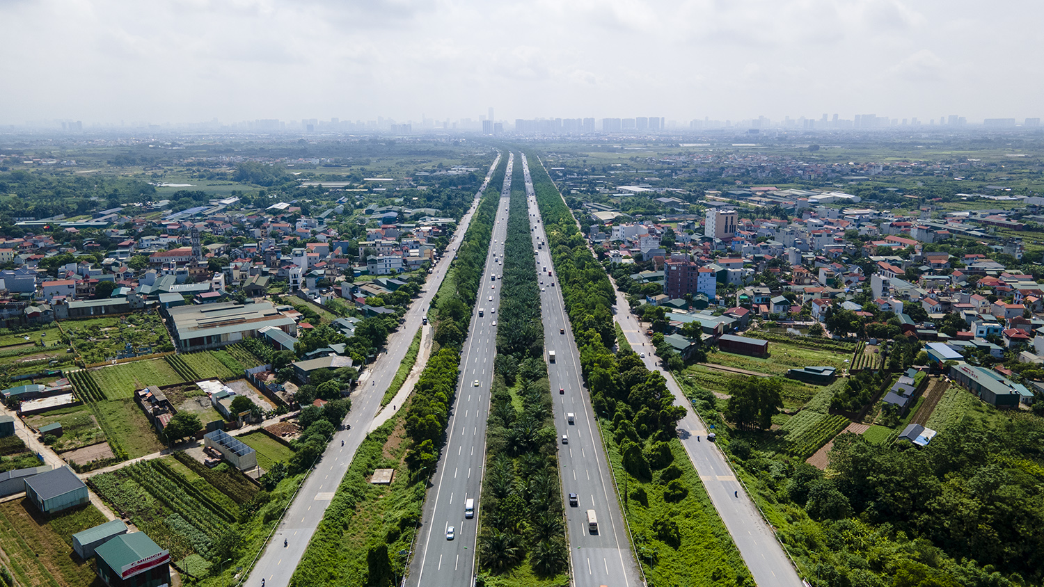 Đại lộ hiện đại nhất Việt Nam đẹp ngỡ ngàng nhìn từ trên cao - 9