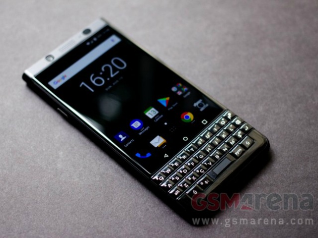 Ngắm BlackBerry KEYone bản màu đen hạn chế