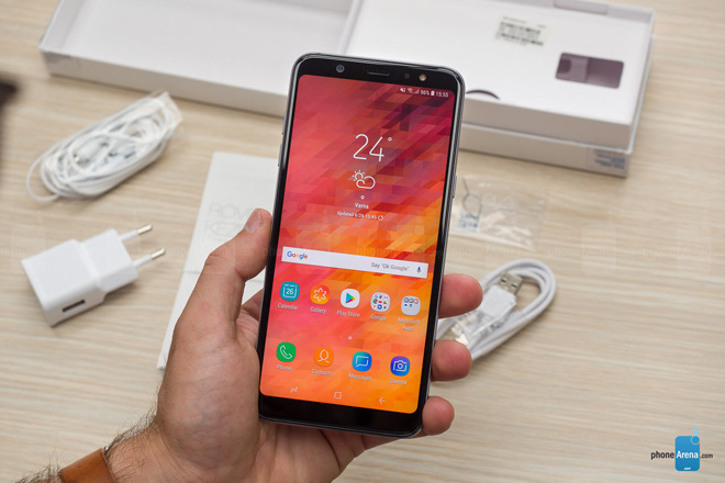 Video mở hộp Samsung Galaxy A6+ đẹp không kém Galaxy S8 - 1