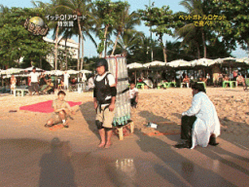 Bắt gặp tình huống không biết nên "khóc hay cười" - 1