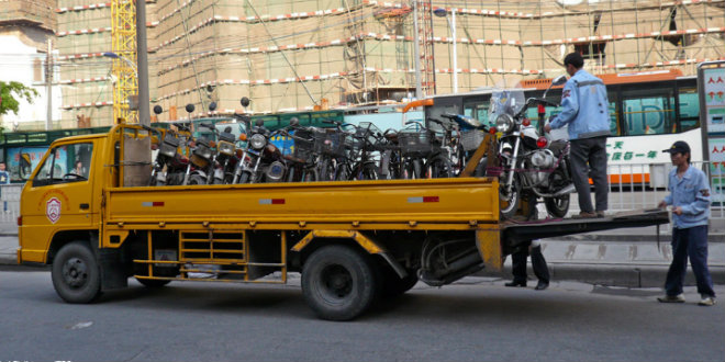 Cấm xe máy, thành phố Trung Quốc dùng giải pháp nào?