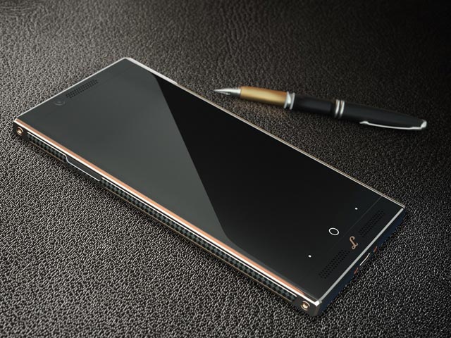 Đánh giá điện thoại smartphone siêu sang Tonino Lamborghini Alpha One