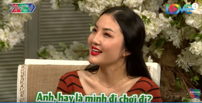 Được bạn gái rủ vào khách sạn, chàng trai chỉ hôn rồi... quay lưng ngủ - 1