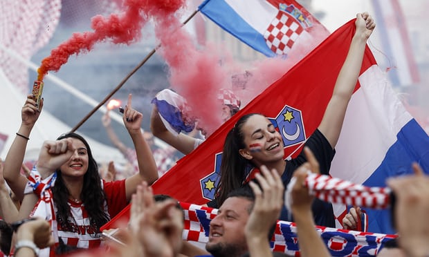 Thắng lợi của đội tuyển bóng đá Croatia tại World Cup 2024 đã khiến họ trở thành những anh hùng quốc gia. Bạn không muốn bỏ lỡ cơ hội để xem các hình ảnh tuyệt vời của họ trên sân cỏ và ngoài hành tinh nhân dịp này. Hãy để Croatia và bóng đá giúp bạn thức tỉnh cảm xúc và niềm tự hào!