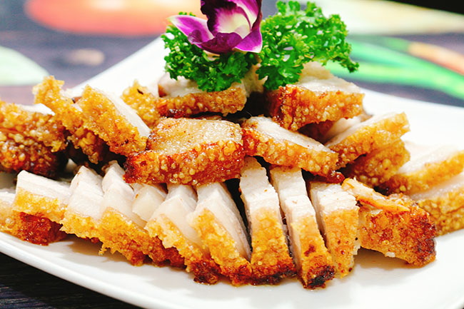 Cách làm thịt quay giòn tan, thơm nức mũi