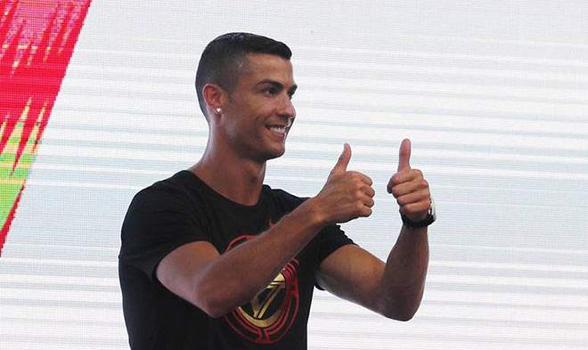 Juventus mua Ronaldo siêu lợi nhuận: Nháy mắt kiếm nửa tỷ euro, đuổi MU & Real - 1