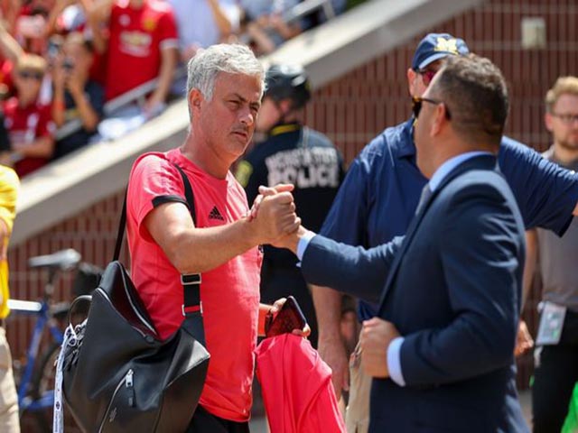 MU giao hữu tồi tệ: Mourinho bị sa thải vì lời nguyền năm thứ 3?