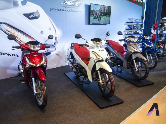 Honda Wave 125i 19 Tại Thai Lan Gia 37 Triệu đồng Vừa Len Kệ