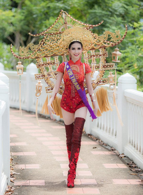 Người đẹp Việt nhận có vòng ba 1 mét bị phản ứng vì mặc áo dài lai áo tắm - 1