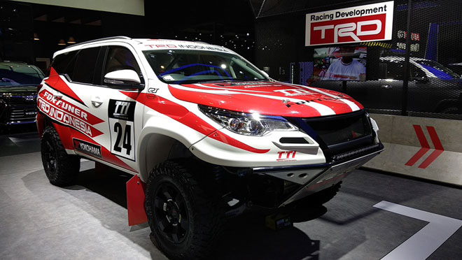 Soi Chi Tiết Toyota Fortuner 