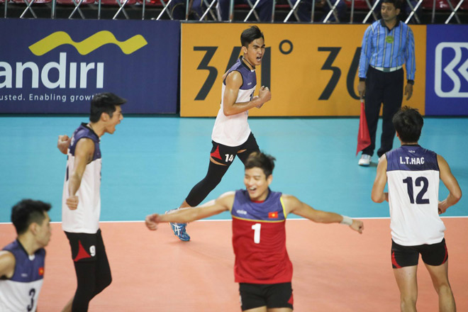 Chấn động bóng chuyền ASIAD: Việt Nam đánh bại "khổng lồ" Trung Quốc - 1