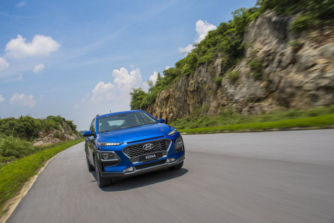 So sánh Hyundai Kona 1.6 Turbo và Ford Ecosport 1.0 Ecoboost - 1