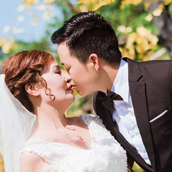 Cô dâu 62 lấy chú rể 26 tuổi: “Tôi chuẩn bị là cô dâu xinh đẹp nhất thế giới” - 1