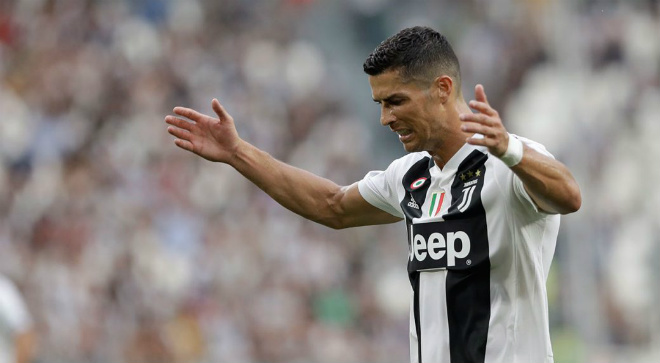 Ronaldo tịt ngòi 2 trận: HLV Juventus cảnh báo cho ngồi dự bị - 1