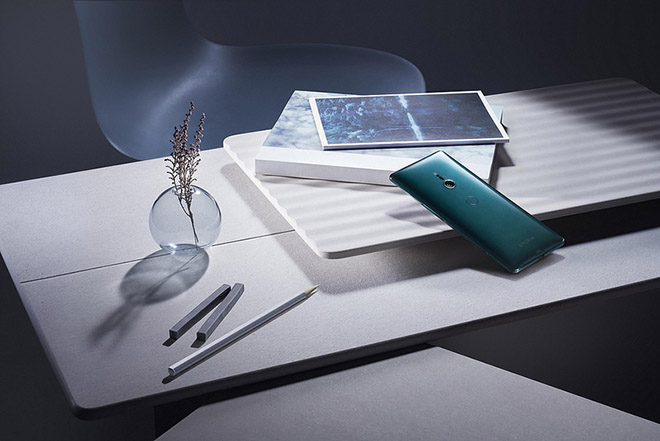 Sony trình làng Xperia XZ3 cao cấp với màn hình OLED, giá trên 20 triệu - 1