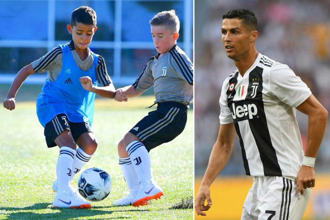 Ronaldo sút 23 ăn 0: &#34;Thua&#34; con trai ra mắt Juventus rực rỡ ghi 4 bàn - 1