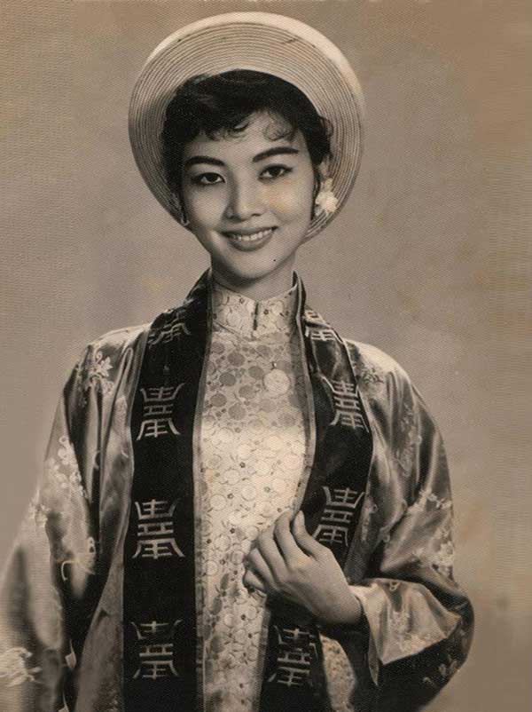 Người đàn bà đẹp nhất Sài Gòn và sự tàn phá kinh hoàng của phẫu thuật thẩm mỹ - 1