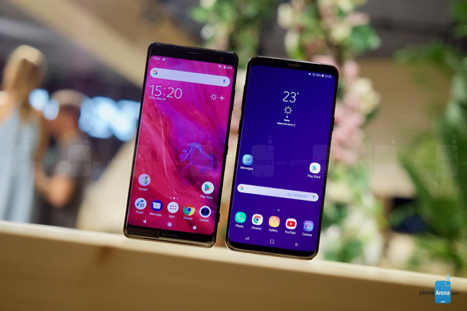 So sánh hai "người khổng lồ": Sony Xperia XZ3 và Galaxy S9+ - 1