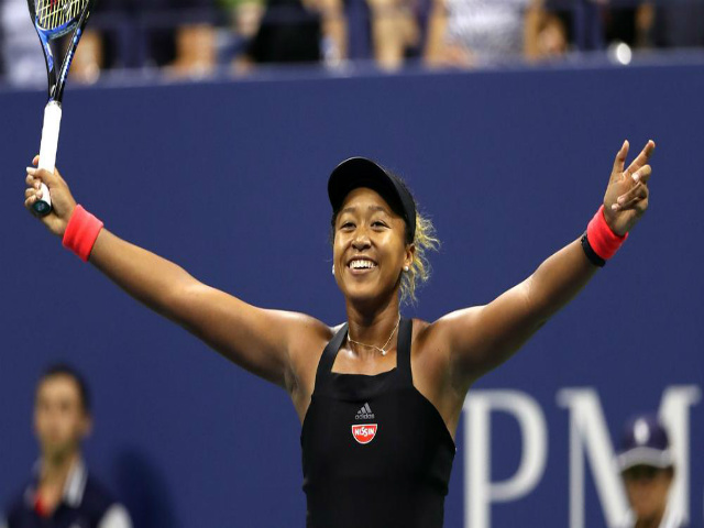 Clip hot US Open: Osaka passing điệu nghệ, ”quái thú” Serena thẫn thờ