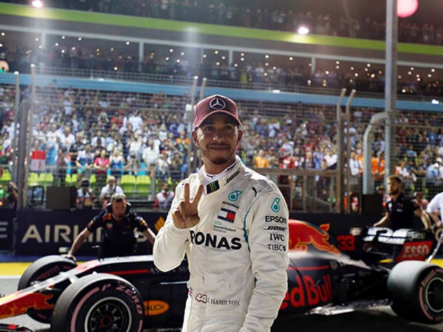 Đua xe F1, phân hạng Singapore GP: Hamilton tiến gần chức vô địch
