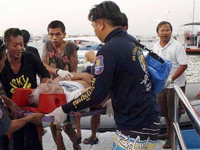 Sự thật đáng sợ đằng sau chuyến phà bão táp chở 200 hành khách bị lật