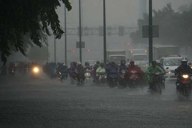 Sài Gòn mưa như trút nước, cửa ngõ Tân Sơn Nhất ngập kinh hoàng - 9