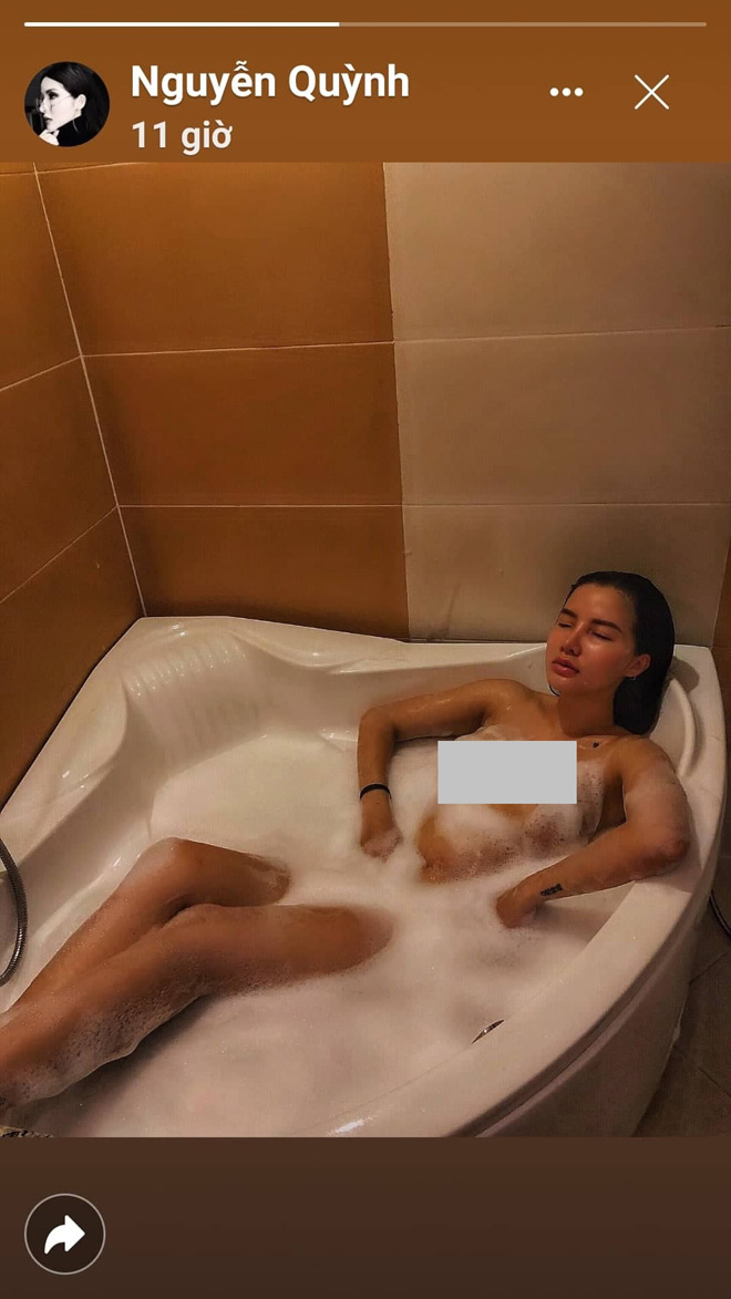 Hot girl hở bạo ở &#34;Tuyệt tình cốc&#34; lại gây tranh cãi vì khỏa thân trong bồn tắm - 1