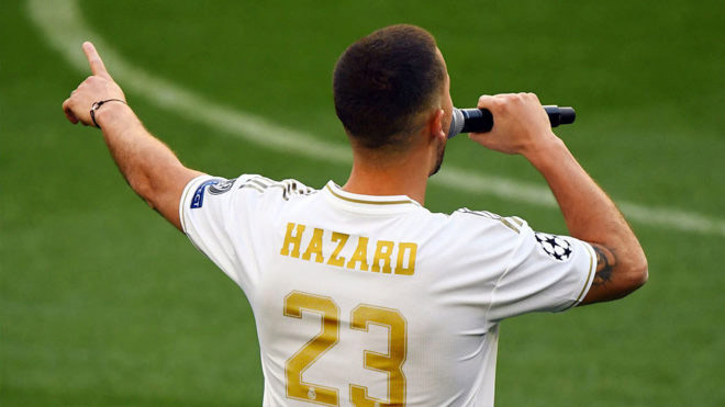 "Bom tấn" Hazard nhận số áo ở Real: Ngỡ ngàng học Beckham - 1