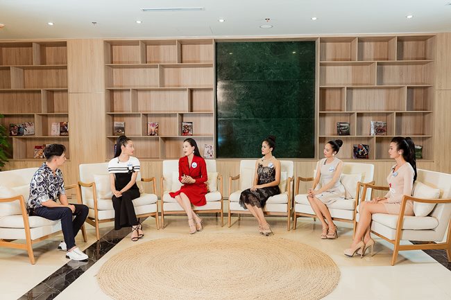 BTV tin tức VTV đối đáp thông minh, ấn tượng ở Miss World Việt Nam - 1