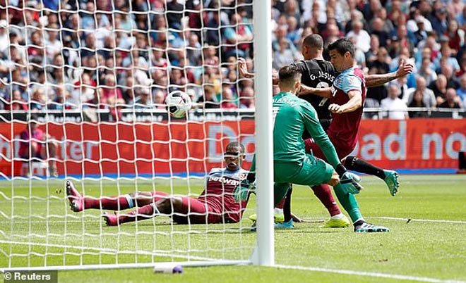 West Ham - Man City: Đại tiệc mãn nhãn, soán ngôi đầu ấn tượng (Vòng 1 Ngoại hạng Anh) - 1