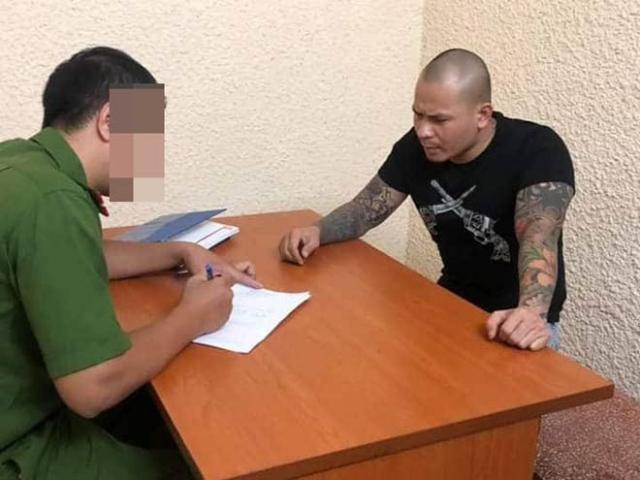 Nghệ sĩ Hồng Tơ bị phạt 50 triệu đồng vì đánh bạc 1565699530 693 156569936293 thumbnail Nghệ sĩ Hồng Tơ bị phạt 50 triệu đồng vì đánh bạc