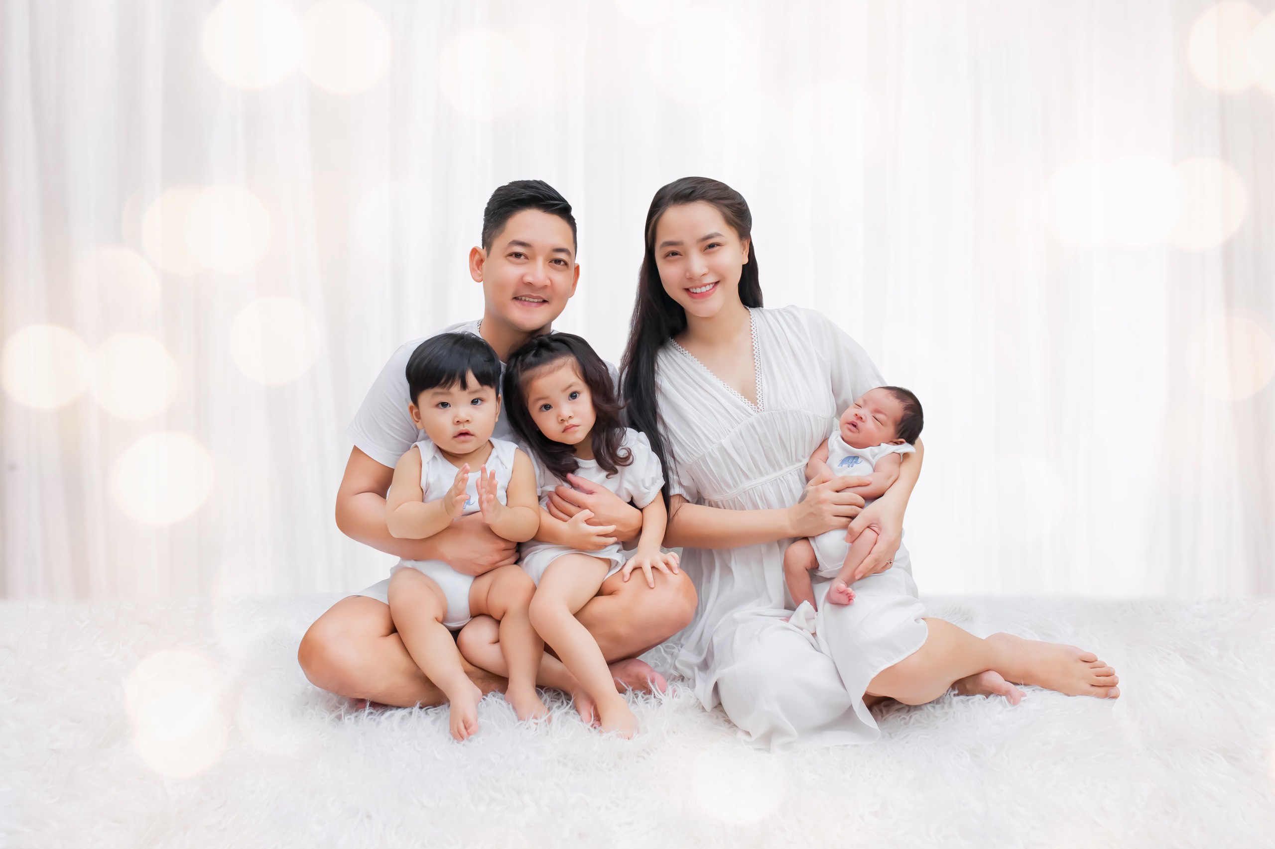 3 năm sinh 3 con, Hải Băng được chồng chi 100 triệu mỗi tháng sắm hàng hiệu