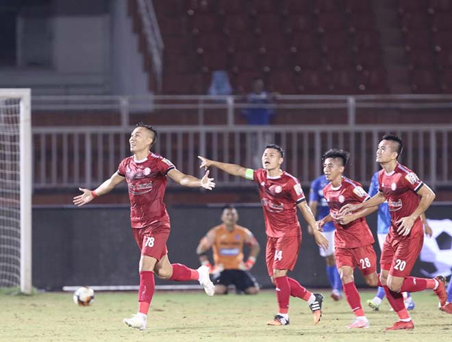TP. HCM - Quảng Ninh: Tiệc siêu phẩm 4 bàn, não nề bỏ lỡ penalty - 1