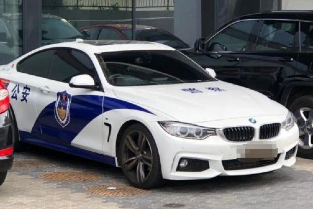 Xe cảnh sát Trung Quốc xuất hiện trên đường phố Úc gây ngỡ ngàng