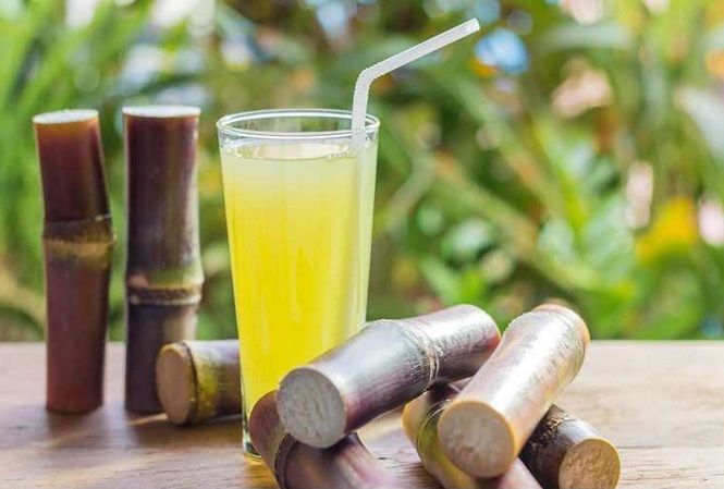 Những 'cấm kỵ' khi uống nước mía, biết mà tránh kẻo sinh bệnh - 1