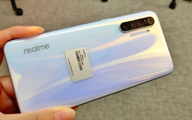 Trên tay hàng nóng Realme XT camera khủng trước giờ G - 1