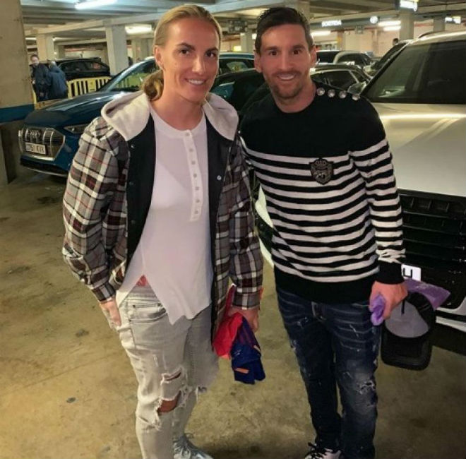 Tennis 24/7: SAO nữ đồng hương Sharapova bị Messi gạ gẫm hẹn hò - 1