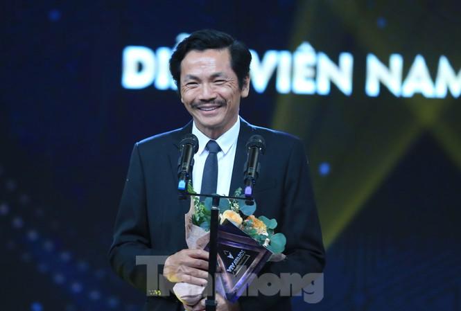 NSND Trung Anh tự thấy may mắn khi nhận giải Nam diễn viên ấn tượng VTV Awards