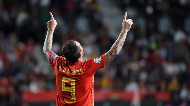 “Thánh ghi bàn” châu Âu: Đá trận nào "đốt lưới" trận đó, Ronaldo phải nể - 1