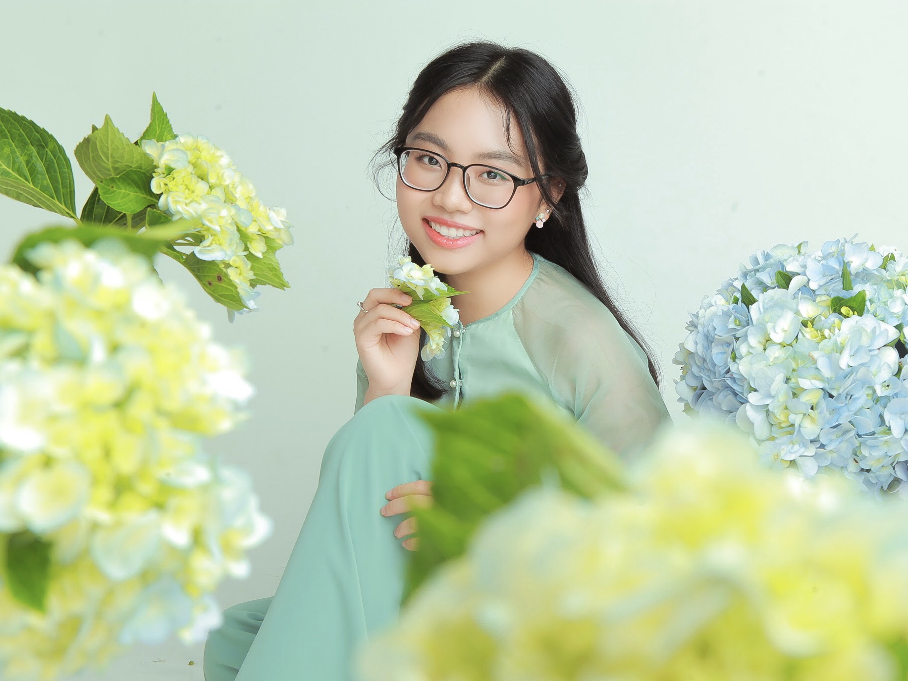 Phương Mỹ Chi tự ra album, ba nuôi Quang Lê không hỗ trợ - 1