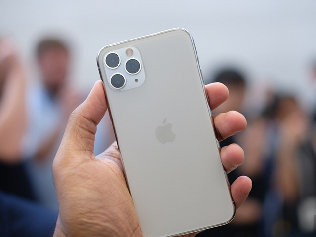 Apple tung hai video quảng cáo iPhone 11 cực chất