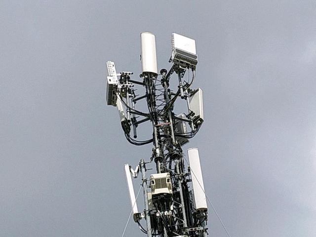NÓNG: Mạng 5G chính thức phủ sóng khu vực đầu tiên tại TP.HCM, miễn phí trải nghiệm