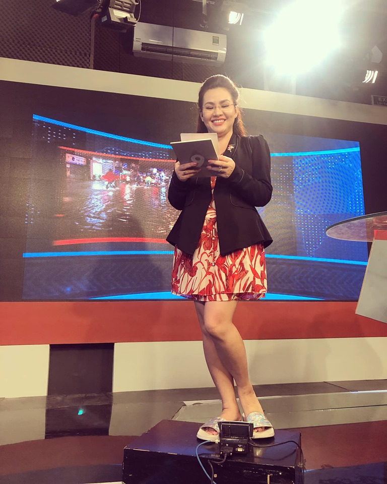 Bí mật hậu trường trang phục lên sóng của BTV đài VTV khiến khán giả bất ngờ - 1