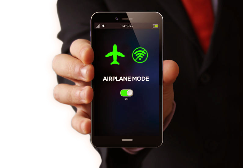 Điều gì xảy ra nếu bạn không chuyển điện thoại sang “chế độ máy bay” khi đi máy bay? - 1