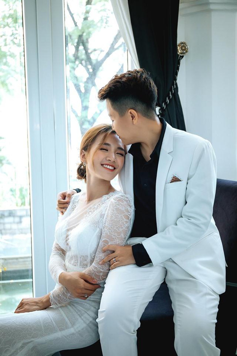 Cặp đôi triệu like YunBin Tú Tri khóa môi ngọt ngào trong đám cưới cổ tích   Netizen  Việt Giải Trí