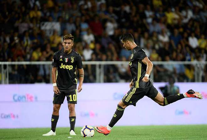 Ronaldo 13 tháng không sút phạt thành bàn: Đá phạt tệ từ Liga sang Serie A - 2