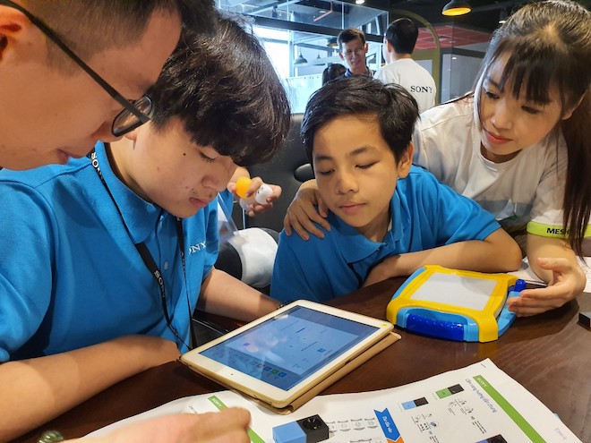 Học sinh TP.HCM hào hứng khám phá chó thông minh của Sony và công nghệ MESH - 6